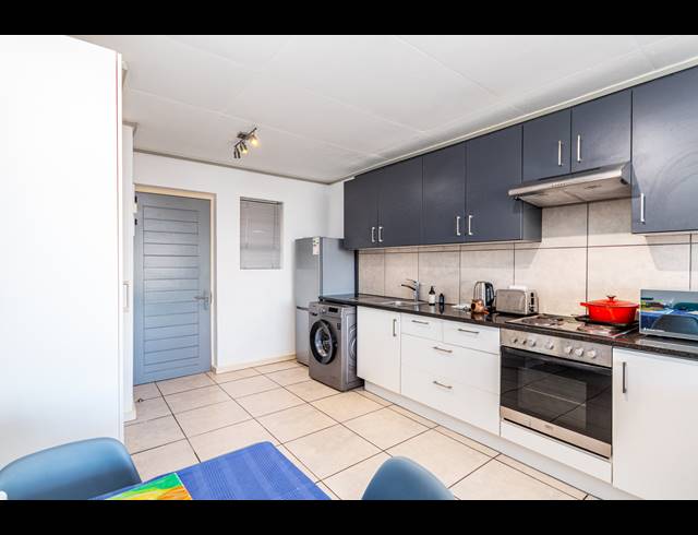 2 BEDROOM APARTMENT RENTED IN MILNERTON CENTRAL
